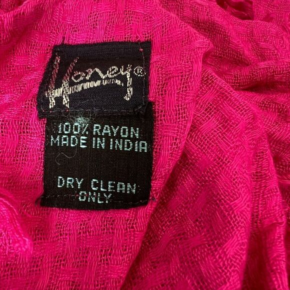 Fuchsia Rayon scarf, with tassels, NWT - Picture 4 of 4